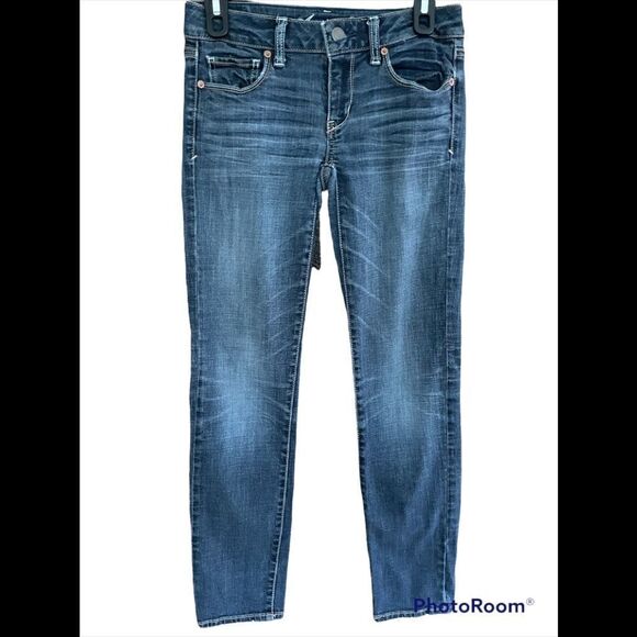 𝅺American Eagle Outfitters Stretch Skinny 5 pocket jeans, size 2 Short - Picture 1 of 6